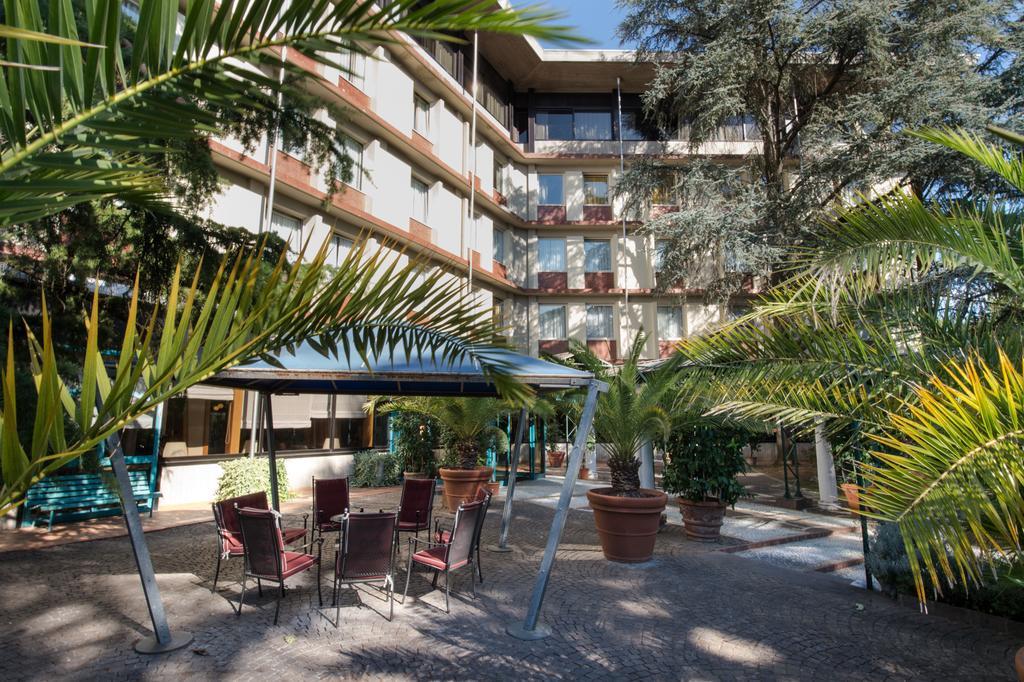 מונטה קטיני טרמה Grand Hotel Panoramic מראה חיצוני תמונה
